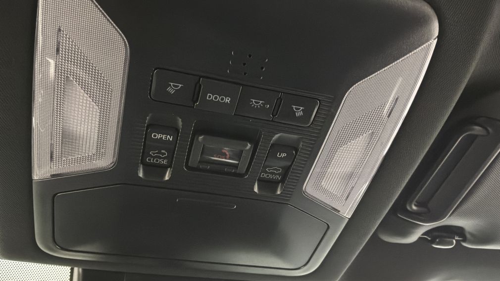 Toyota RAV4 Prime XSE 2024 d&rsquo;occasion à vendre - 19