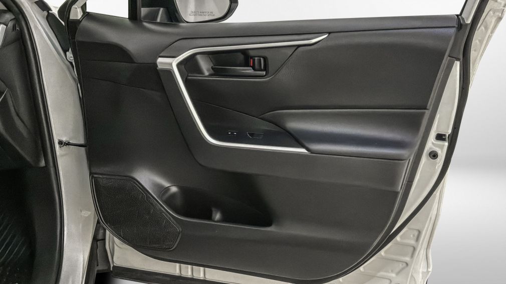 Toyota Rav 4 LE 2023 d&rsquo;occasion à vendre - 32