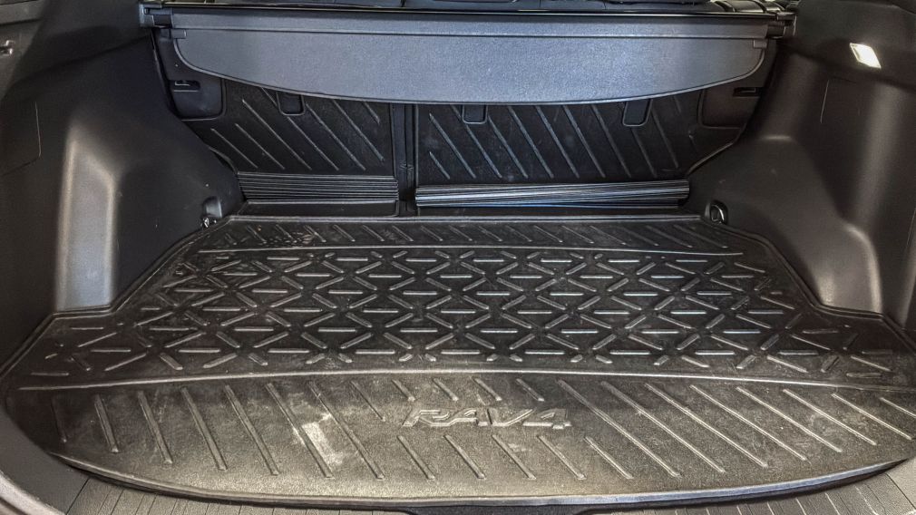 Toyota RAV4 Prime XSE 2024 d&rsquo;occasion à vendre - 11