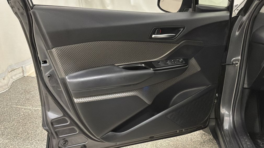 Toyota C-HR Limited 2021 d&rsquo;occasion à vendre - 19
