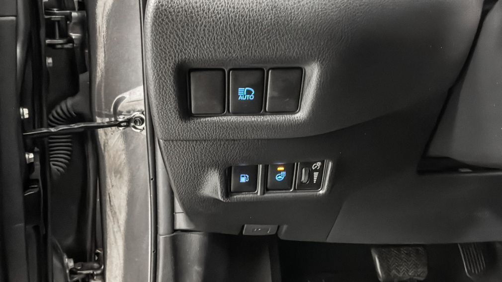 Toyota C-HR Limited 2021 d&rsquo;occasion à vendre - 30