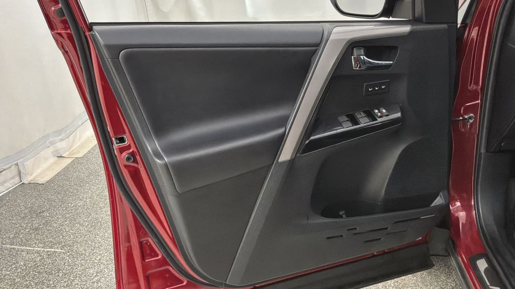 Toyota Rav 4 Limited 2018 d&rsquo;occasion à vendre - 24