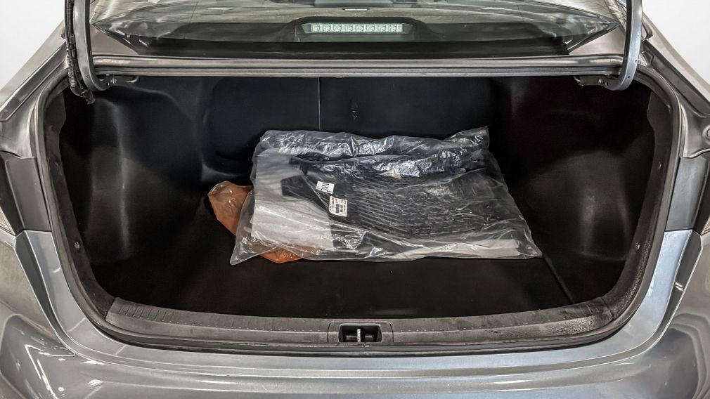 Toyota Corolla LE 2021 d&rsquo;occasion à vendre - 12