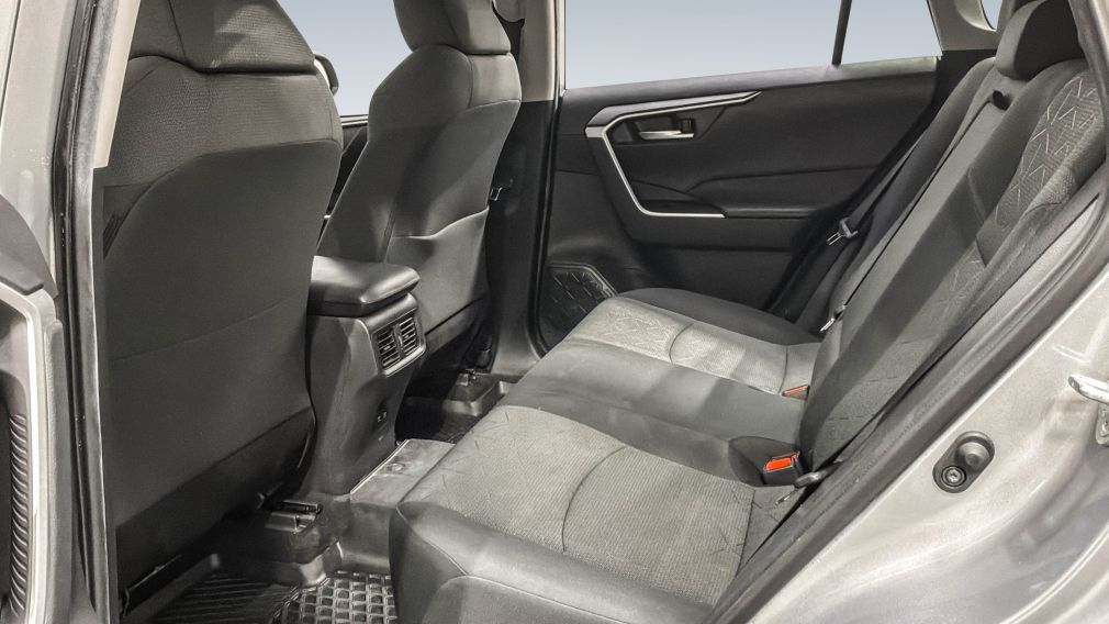 Toyota Rav 4 XLE 2021 d&rsquo;occasion à vendre - 27