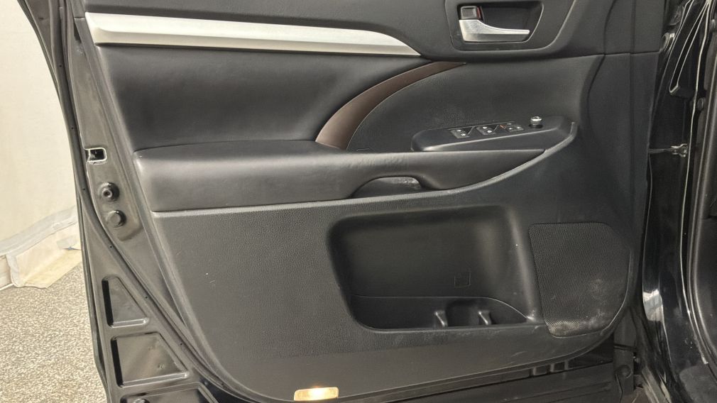 Toyota Highlander XLE 2019 d&rsquo;occasion à vendre - 23