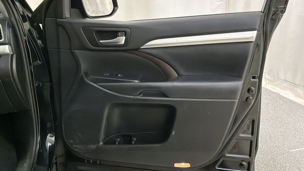 Toyota Highlander XLE 2019 d&rsquo;occasion à vendre - 32