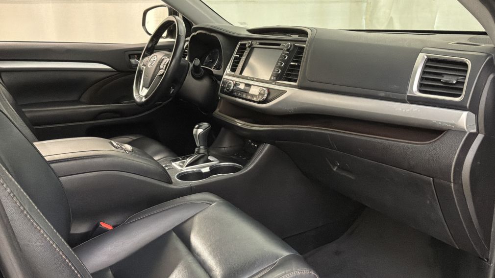 Toyota Highlander XLE 2019 d&rsquo;occasion à vendre - 31