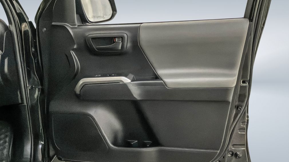 Toyota Tacoma 4×4 Double Cab Auto 2022 d&rsquo;occasion à vendre - 26