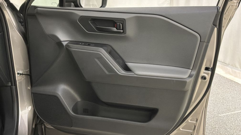 Toyota Rav 4 LE 2026 d&rsquo;occasion à vendre - 31