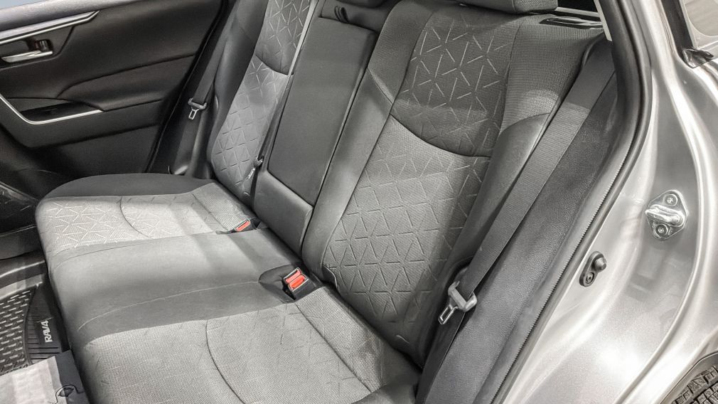 Toyota Rav 4 XLE 2021 d&rsquo;occasion à vendre - 26