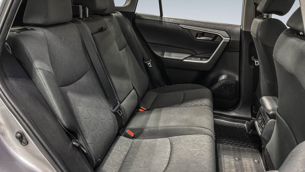 Toyota Rav 4 XLE 2022 d&rsquo;occasion à vendre - 28
