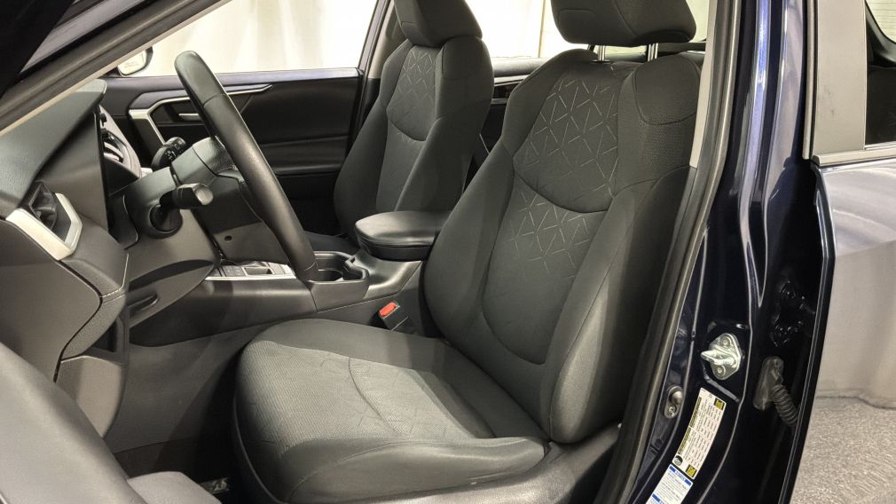 Toyota Rav 4 XLE 2021 d&rsquo;occasion à vendre - 24