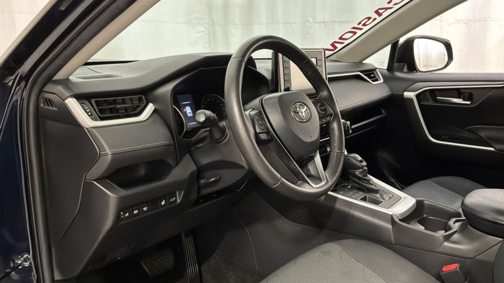 Toyota Rav 4 XLE 2021 d&rsquo;occasion à vendre - 25