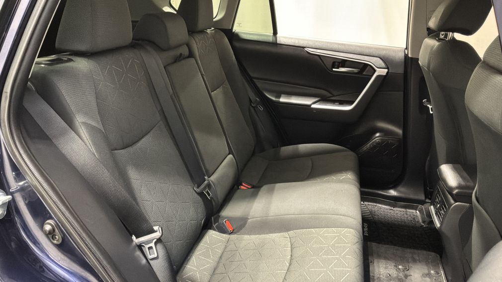 Toyota Rav 4 XLE 2021 d&rsquo;occasion à vendre - 28