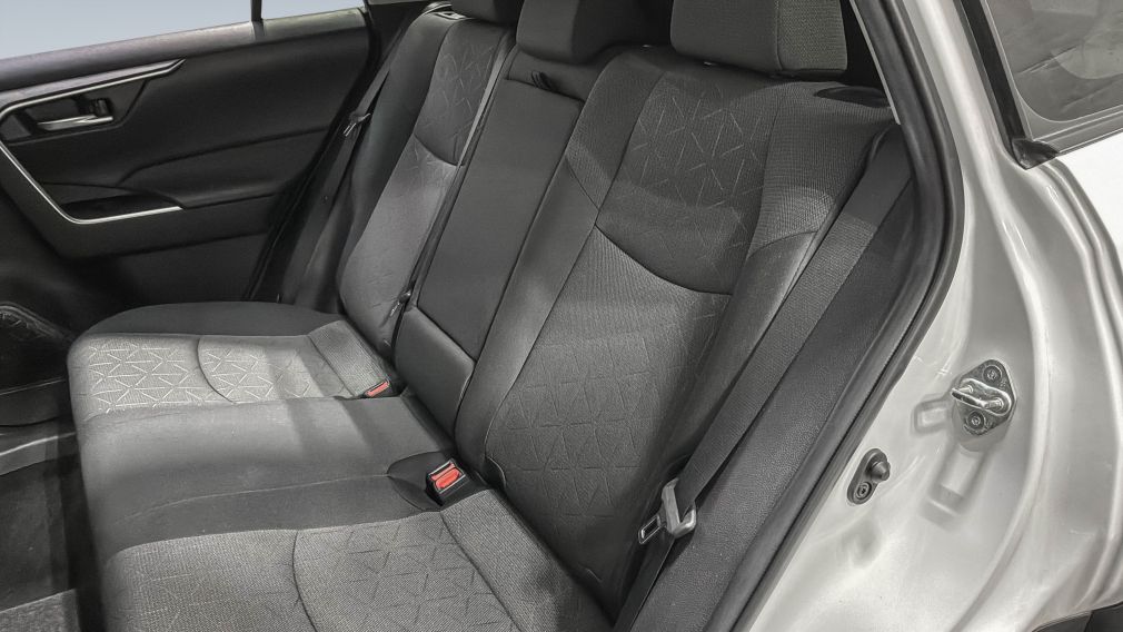 Toyota Rav 4 XLE 2023 d&rsquo;occasion à vendre - 18