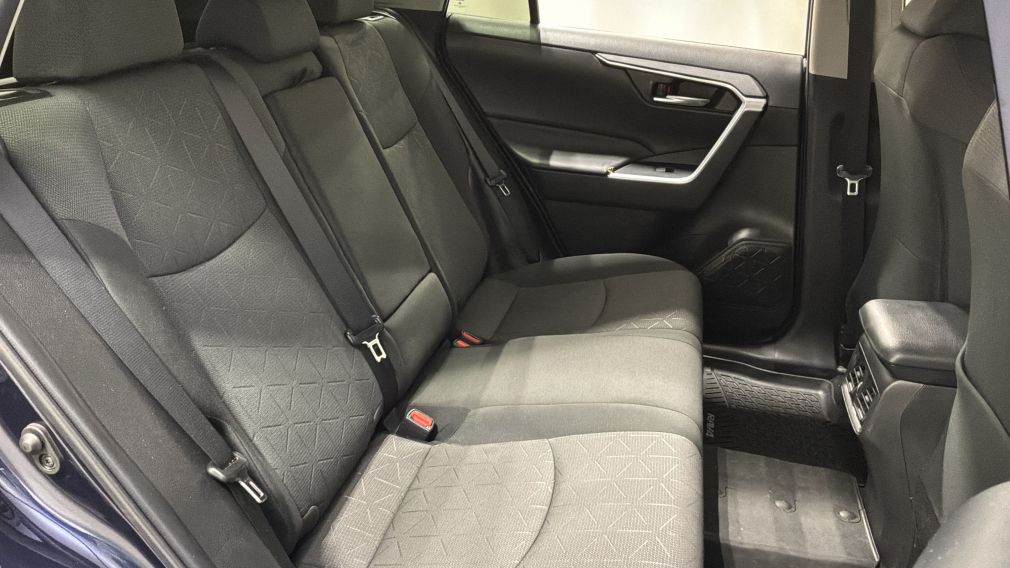 Toyota Rav 4 XLE 2023 d&rsquo;occasion à vendre - 27