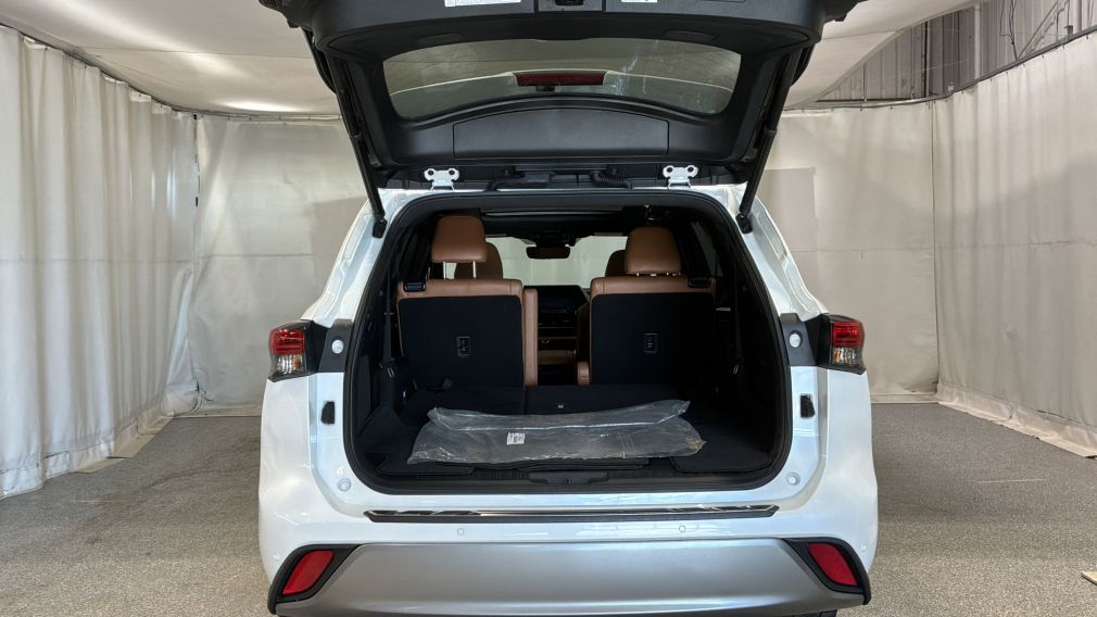 Toyota Highlander Limited 2022 d&rsquo;occasion à vendre - 13