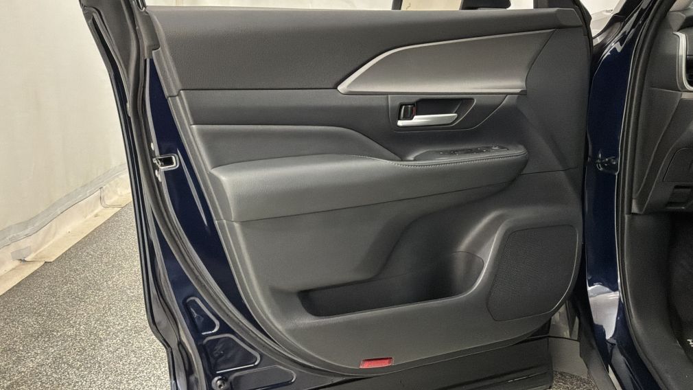 Toyota Grand Highlander XLE 2026 d&rsquo;occasion à vendre - 23