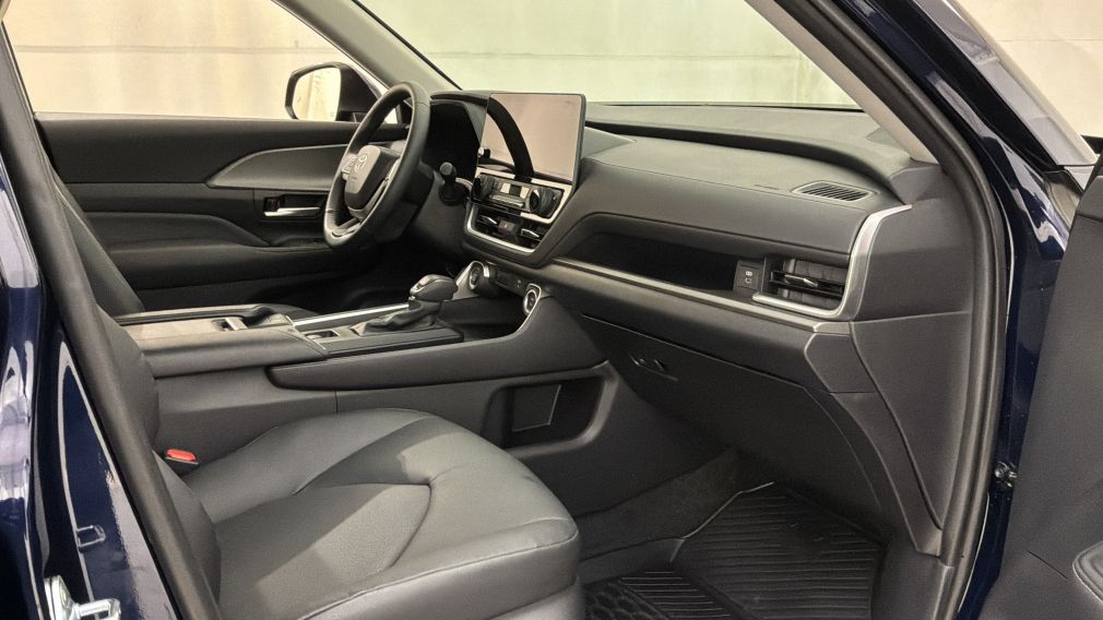 Toyota Grand Highlander XLE 2026 d&rsquo;occasion à vendre - 33