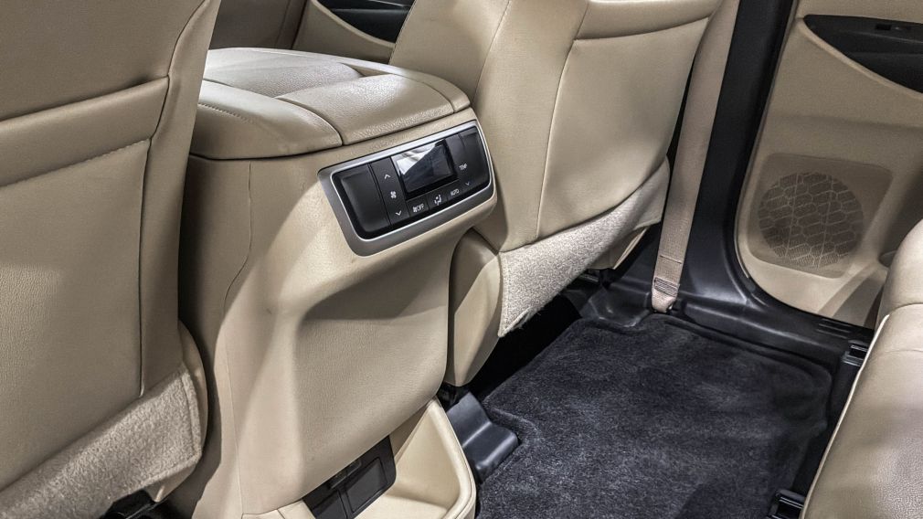 Toyota Highlander XLE 2018 d&rsquo;occasion à vendre - 26