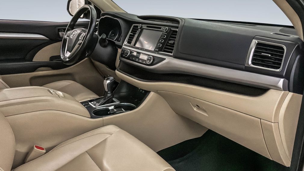 Toyota Highlander XLE 2018 d&rsquo;occasion à vendre - 29