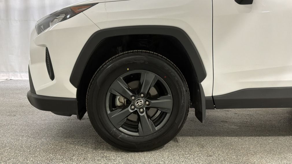 Toyota Rav 4 LE 2024 d&rsquo;occasion à vendre - 9