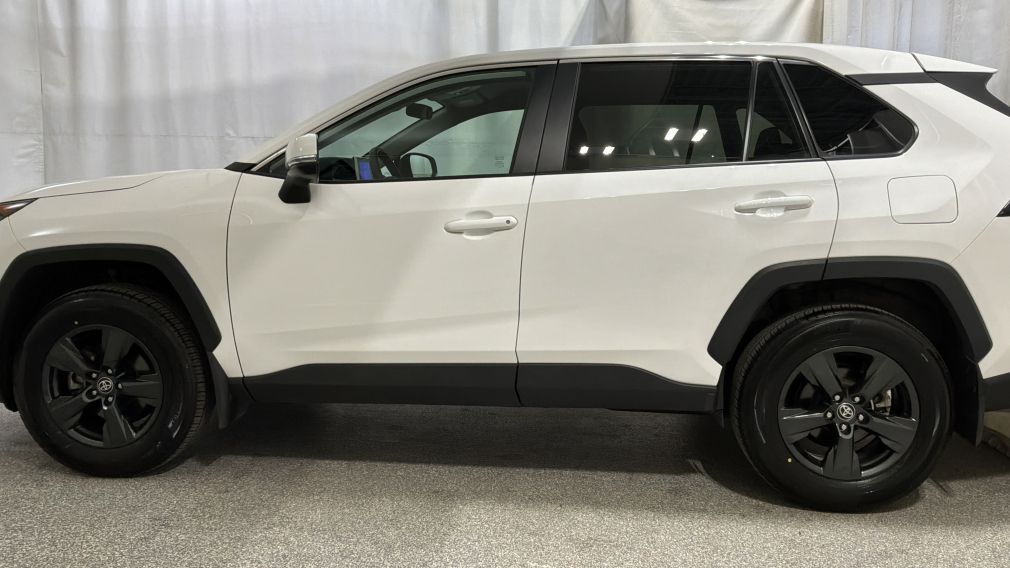 Toyota Rav 4 LE 2024 d&rsquo;occasion à vendre - 6