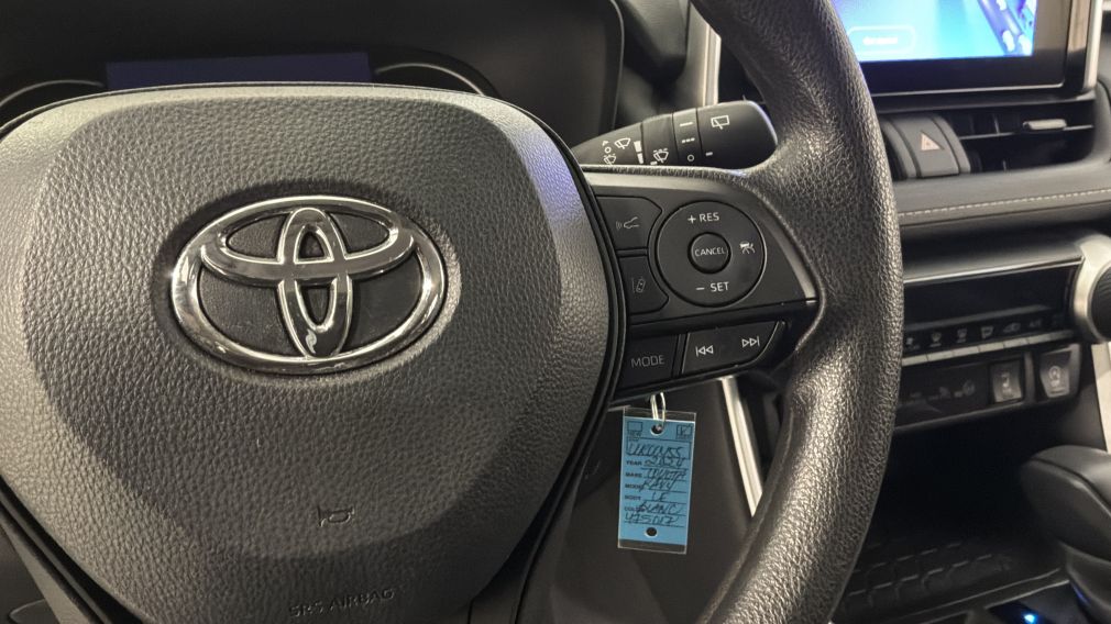 Toyota Rav 4 LE 2024 d&rsquo;occasion à vendre - 22