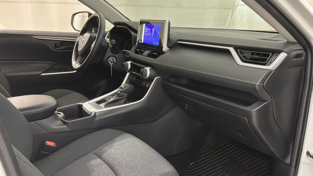 Toyota Rav 4 LE 2024 d&rsquo;occasion à vendre - 31
