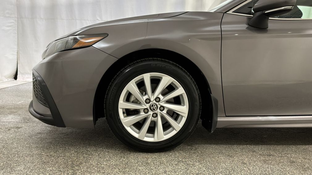 Toyota Camry SE 2024 d&rsquo;occasion à vendre - 9