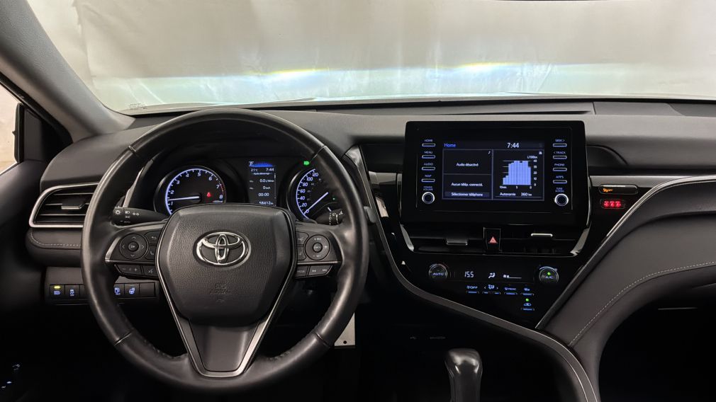 Toyota Camry SE 2024 d&rsquo;occasion à vendre - 33