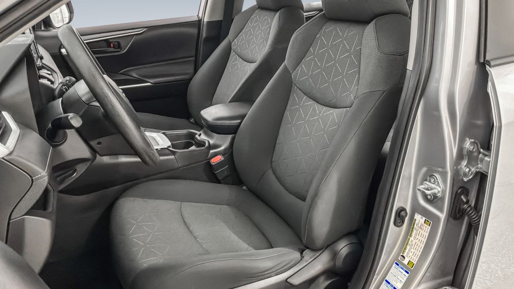 Toyota Rav 4 LE 2021 d&rsquo;occasion à vendre - 24