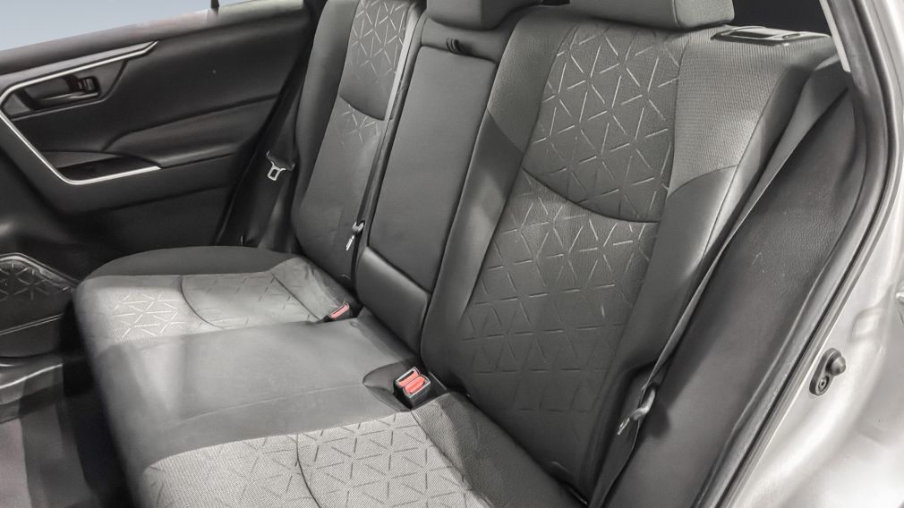 Toyota Rav 4 LE 2021 d&rsquo;occasion à vendre - 26