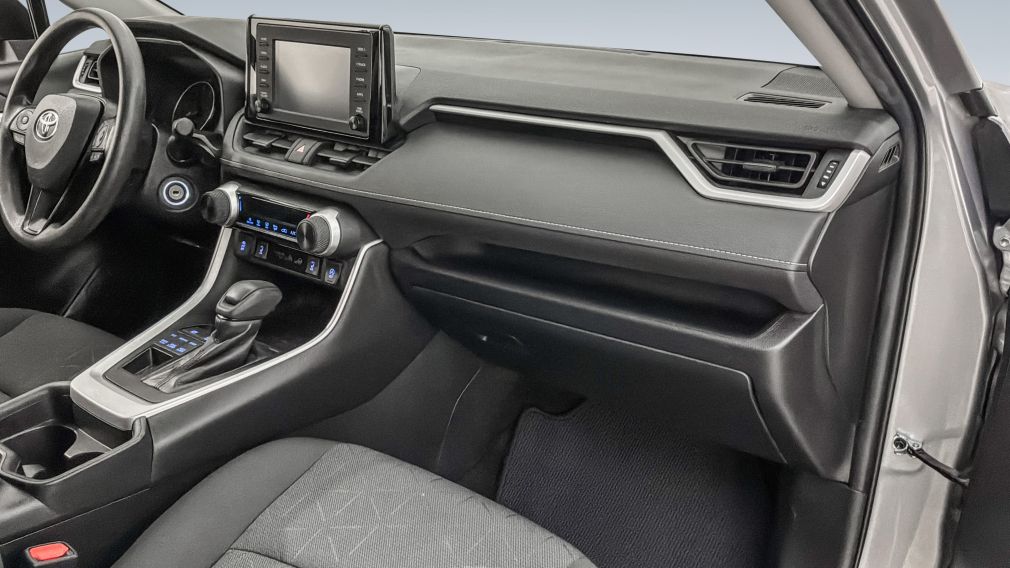 Toyota Rav 4 LE 2021 d&rsquo;occasion à vendre - 31