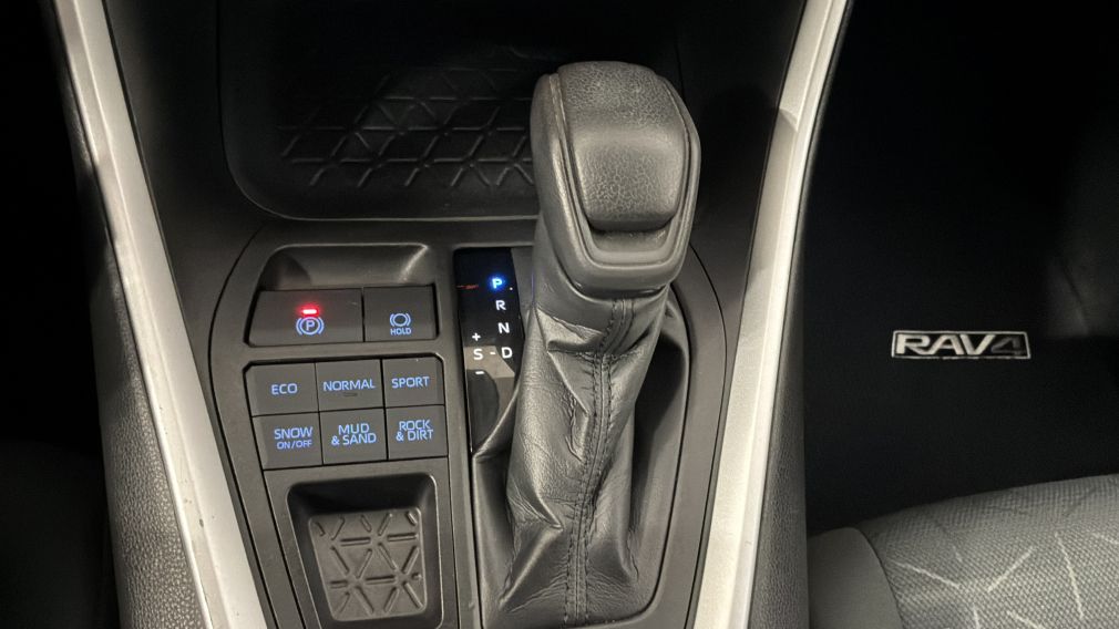 Toyota Rav 4 LE 2021 d&rsquo;occasion à vendre - 36