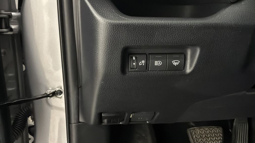 Toyota Rav 4 LE 2021 d&rsquo;occasion à vendre - 43