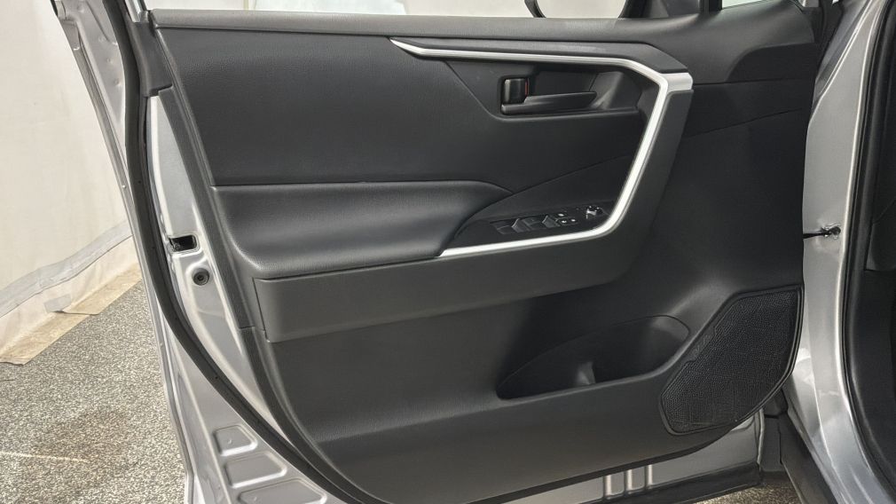 Toyota Rav 4 LE 2021 d&rsquo;occasion à vendre - 47