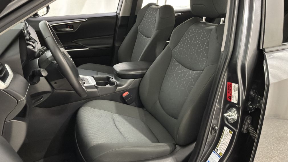 Toyota Rav 4 XLE 2021 d&rsquo;occasion à vendre - 23