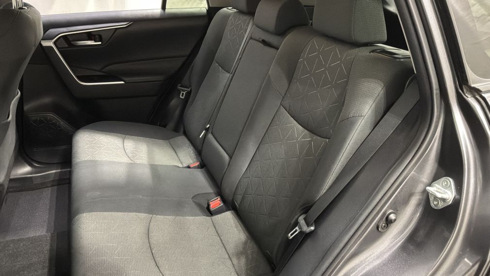 Toyota Rav 4 XLE 2021 d&rsquo;occasion à vendre - 25