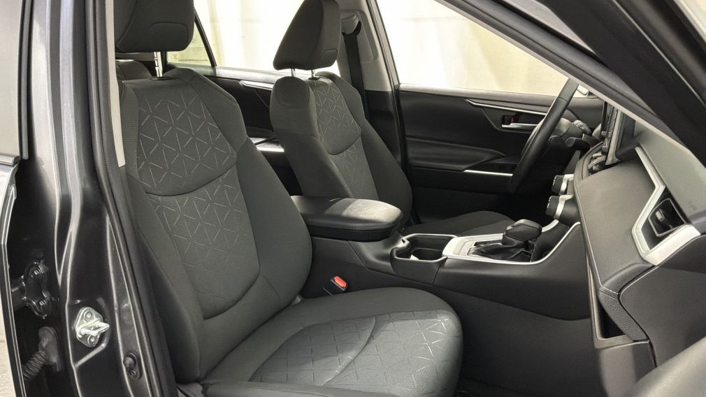 Toyota Rav 4 XLE 2021 d&rsquo;occasion à vendre - 28