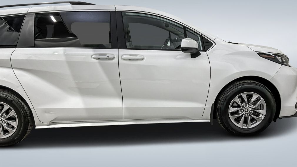 Toyota Sienna LE 2024 d&rsquo;occasion à vendre - 2