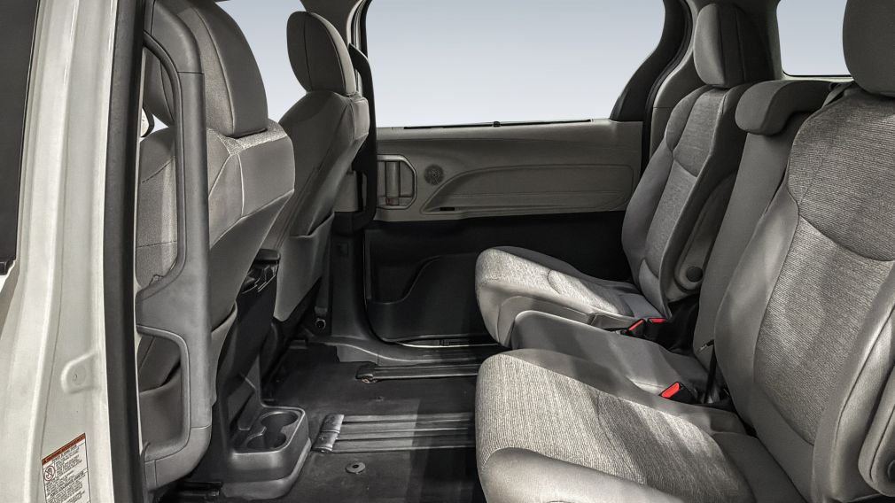 Toyota Sienna LE 2024 d&rsquo;occasion à vendre - 26
