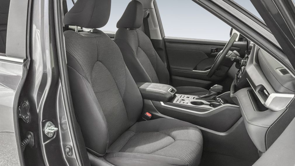 Toyota Highlander LE 2023 d&rsquo;occasion à vendre - 29