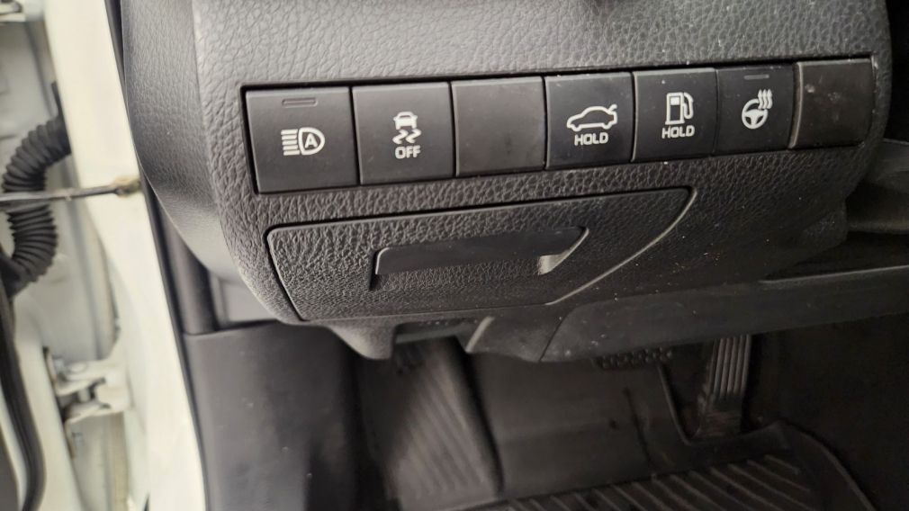 Toyota Camry Hybrid SE 2022 d&rsquo;occasion à vendre - 25