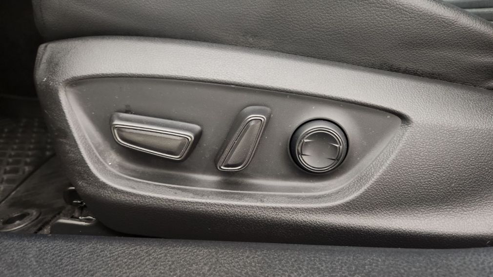 Toyota Camry Hybrid SE 2022 d&rsquo;occasion à vendre - 27