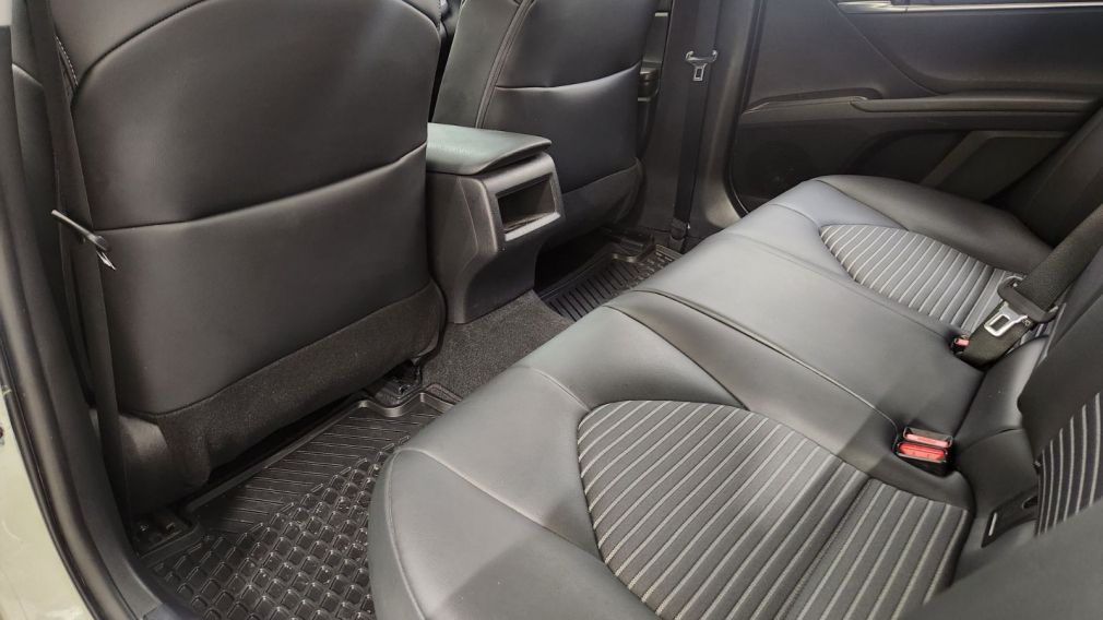 Toyota Camry Hybrid SE 2022 d&rsquo;occasion à vendre - 21