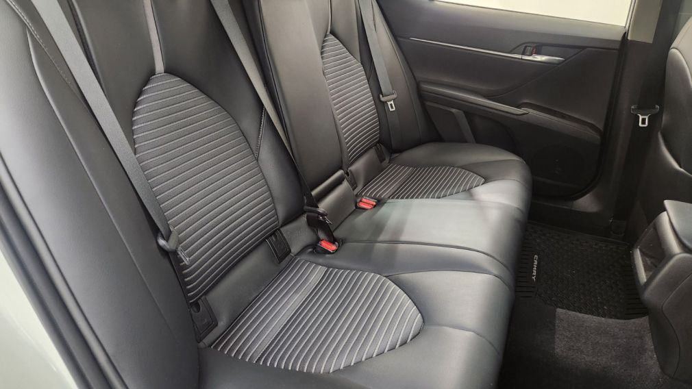 Toyota Camry Hybrid SE 2022 d&rsquo;occasion à vendre - 22