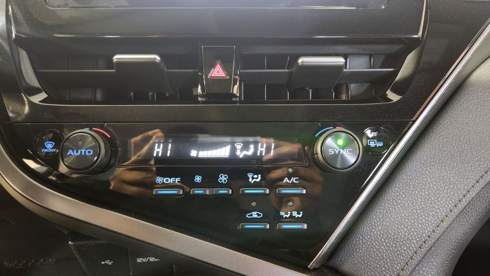 Toyota Camry Hybrid LE 2021 d&rsquo;occasion à vendre - 12