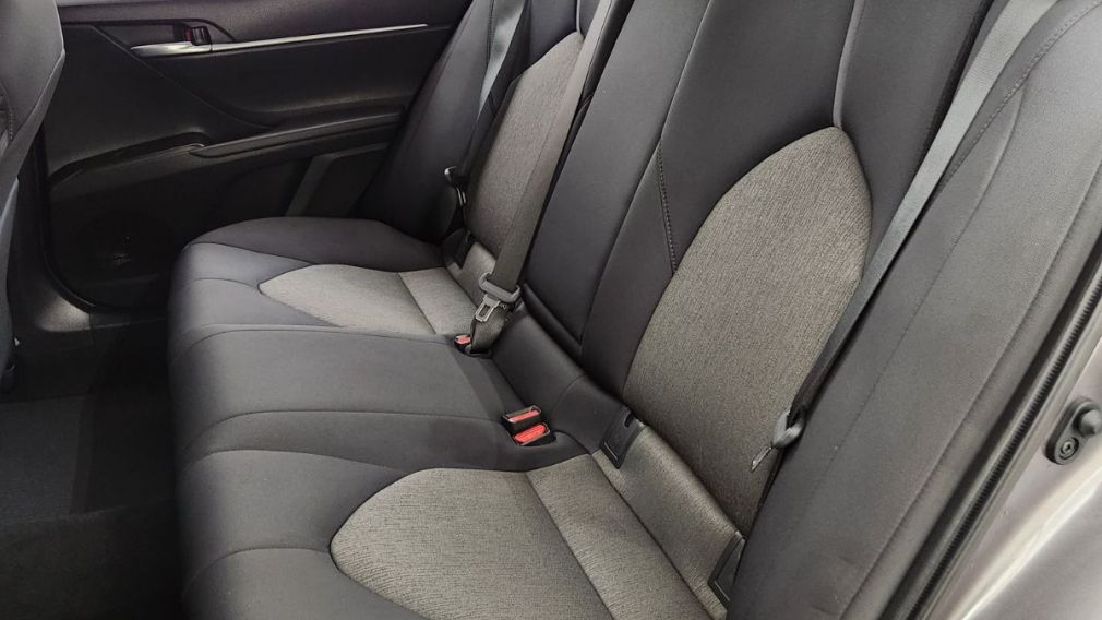 Toyota Camry Hybrid LE 2021 d&rsquo;occasion à vendre - 20