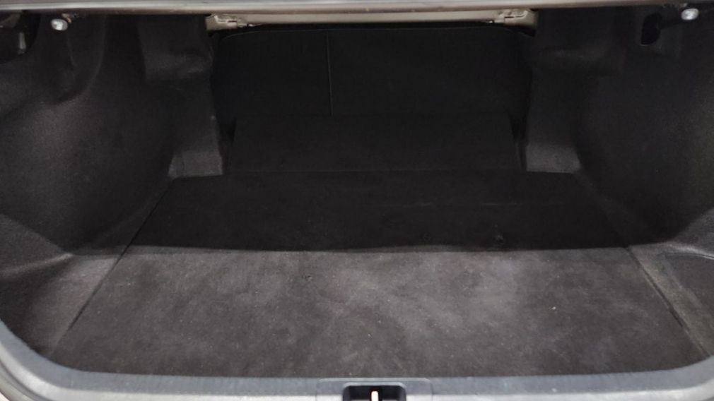 Toyota Camry Hybrid LE 2021 d&rsquo;occasion à vendre - 22